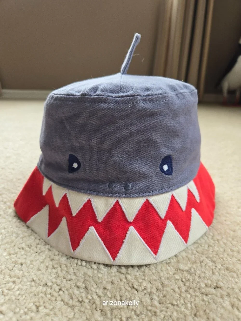 NWT Mini Boden Shark Hat Cotton Kids MED Child Youth